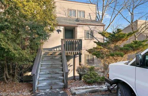 Village at Camelback Casa | Just renovated Camelback SKI-ON/OFF,SNOW TUBING,PAINTBALL