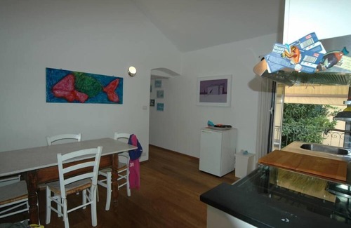 Riva Trigoso Apartamento | Nuevo apartamento renovado cerca del mar. Muy lindo!