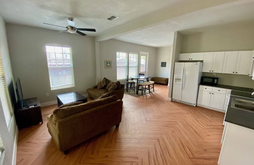 Plant City Casa | Just Renovated Historic Duplex