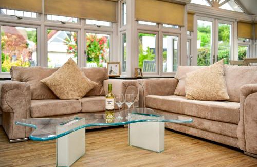 Killay Casa | Just Stay Wales - Highmead House, Swansea