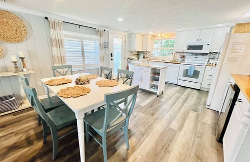 Rehoboth by the Sea Cabaña | JUST STEPS TO THE BEACH AND DOG FRIENDLY!