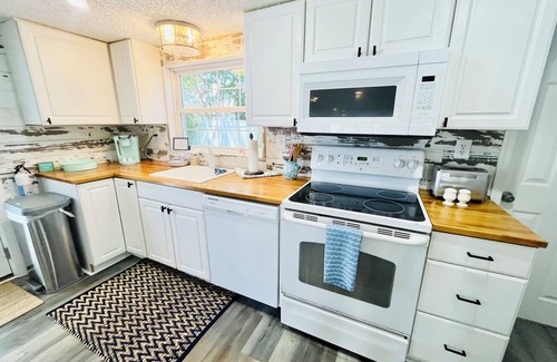 Rehoboth by the Sea Cabaña | JUST STEPS TO THE BEACH AND DOG FRIENDLY!