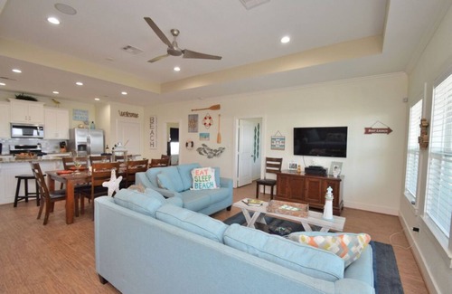 Crystal Beach Casa | ¡A solo unos pasos de Sand & Surf! Duerme 12, con 2 Master Suites! Alquiler perfecto!