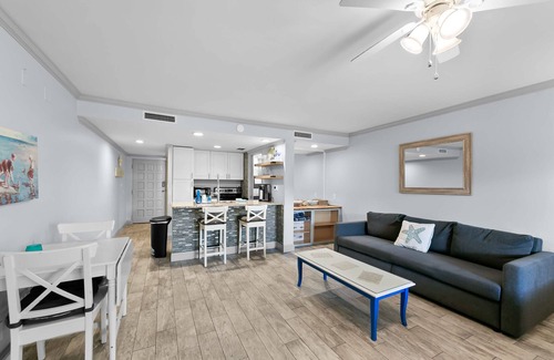 Sawgrass Condominio | Just steps to the beach and located within the Sawgrass Beach Club!