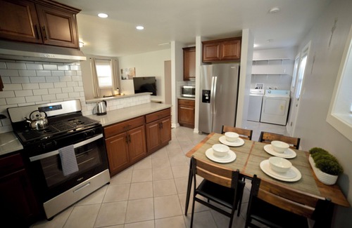 Burbank Casa | Just Updated! Charming 3-bedroom 25 Minutes from Downtown Chicago!