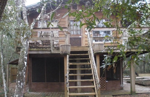 Ridge Manor Cabina | Justo lo que está buscando, aléjese de todo y traiga a las mascotas también.