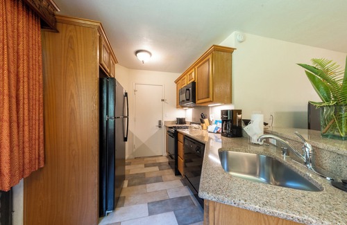 Princeville Hotel | Just What You're Looking For! W/ Kitchen, Outdoor Pool, Free Parking!