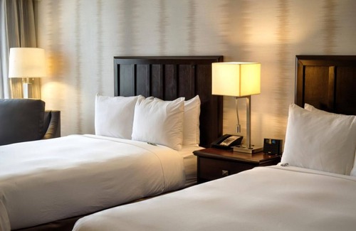 Fort Worth Hotel | Just What You Were Looking For! 3 Great Units, Free Parking, Indoor Pool