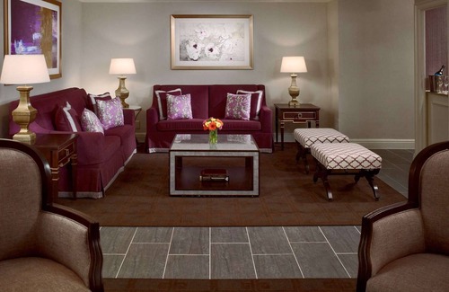 French Quarter Hotel | Just What You Were Looking For! Pets Allowed, Pool, Near Chalmette Monument