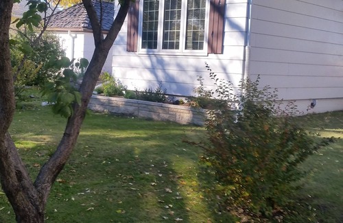 Neepawa Casa | Just You in Neepawa Vacation Home