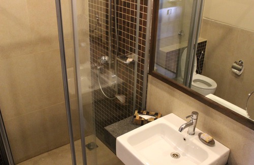 Craig Park Layout Hotel | juSTa MG Road Hotel