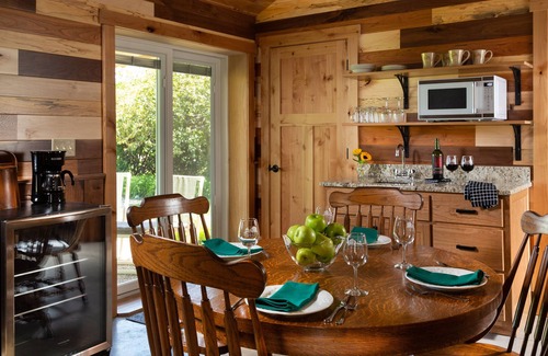 Sparta Cama Y Desayuno | Justin Trails Resort, LLC.