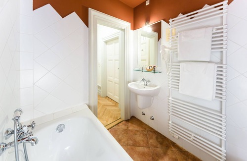 Fehervarcsurgo Hotel | Károlyi Kastély Hotel & Restaurant