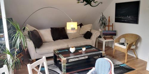Wulsbuttel Apartamento | Künstler Ferienwohnung 3 Zimmer Küche Bad zentrale Lage
