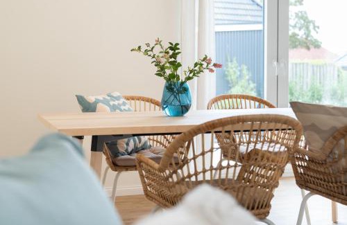 Mildstedt Apartamento | Küstenbutze im Beach-Style 2 Bedrooms, 2 Bäder , Garten, Terrasse, Top-Modern
