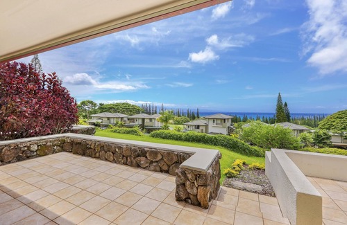 Kapalua Apartamento | K B M Resorts: Kapalua Golf Villa Kgv-24p7, Beautiful Remodeled Spacious 2 Bedrooms With Ocean + Golf Views, Beach Amenities, Includes Rental Car!