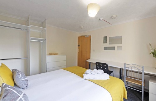 Hatfield Apartamento | K Suites - Cozy 4 bed Flat w/ FREE parking