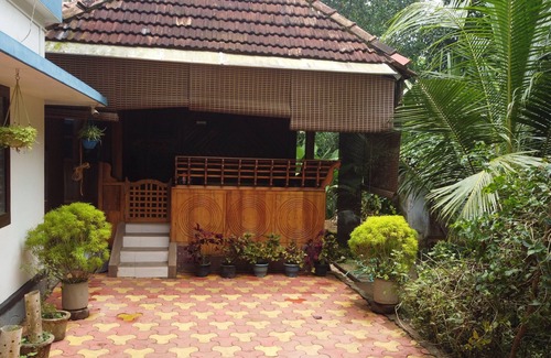 Varkala Cabaña | K V WOODEN HOMESTAY