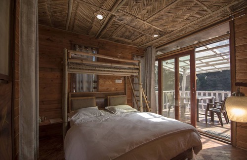 Gagar Chalet De Esquí | Kaath Maati-Luxurious woodem two storied Treehouse in the lap of nature