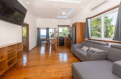 Antoneys Cay Cabina | Kaia’s Oasis – New Modern Cabana Stay in West End