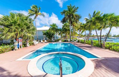 Rum Point Apartamento | Kaibo Escape - Beachfront Condo with a Special Last-Minute Rate