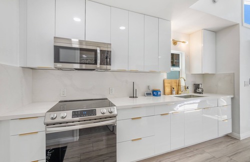 Keolu Hills Apartamento | Kailua Studio - Walk to Beach, Parking + WiFi, A/C