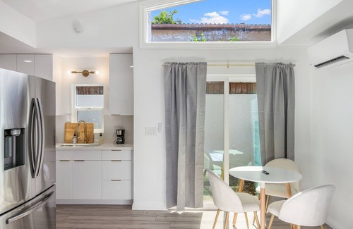 Keolu Hills Apartamento | Kailua Studio - Walk to Beach, Parking + WiFi, A/C