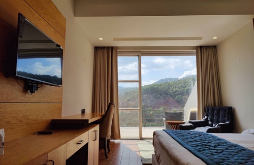 Dharampur Hotel | Kaithal Resort - Kasauli
