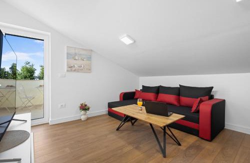 Vinkuran Apartamento | Kajumami Apartments with Hot Tub and Private Terraces