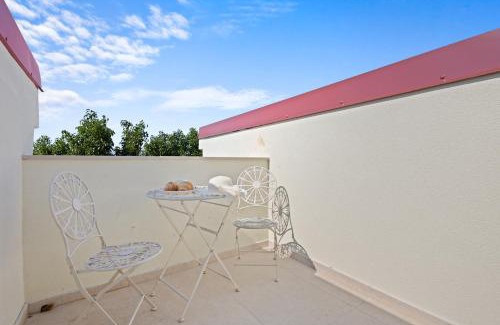 Vinkuran Apartamento | Kajumami Apartments with Hot Tub and Private Terraces