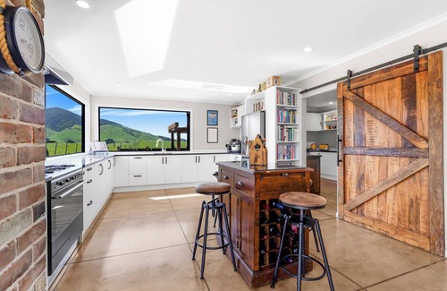 Otorohanga District Casa | Kakepuku View and Spa Retreat - Te Awamutu