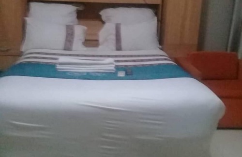 Lusaka Cabina | Kakwele Lodge & Tours