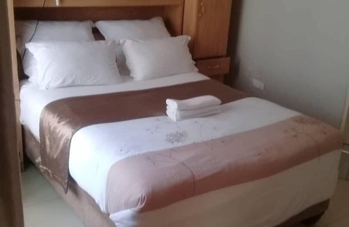 Lusaka Cabina | Kakwele Lodge & Tours
