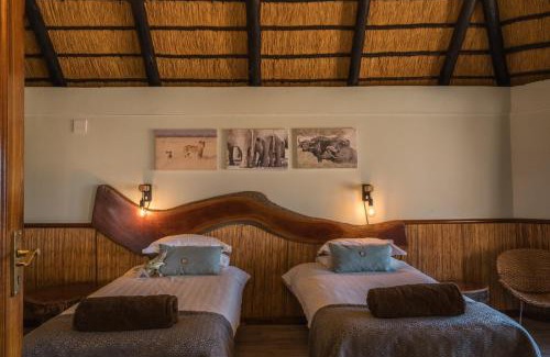 Omaheke Cabina | Kalahari Bush Breaks Lodge