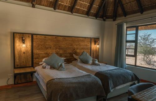 Omaheke Cabina | Kalahari Bush Breaks Lodge