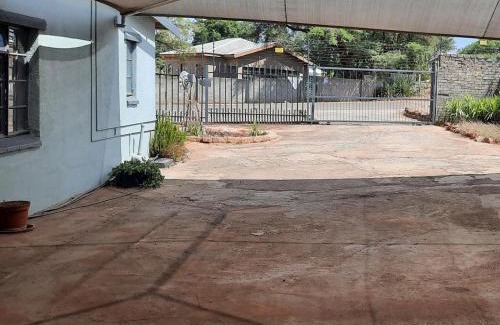 Ga-Segonyana Casa | Kalahari Kaja