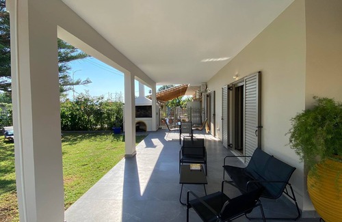 Kalamata Casa | Kalamata Garden Haven - Escape Amidst Greenery