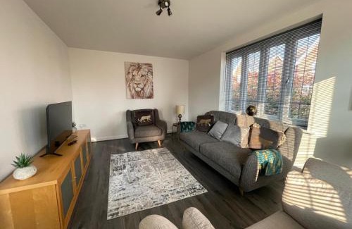 Twigworth Casa | Kale Drive House Long Stays Welcome Free Parking, Sleeps 6