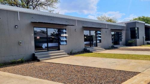 Parys Cama Y Desayuno | Kaleaba House on the Riverside