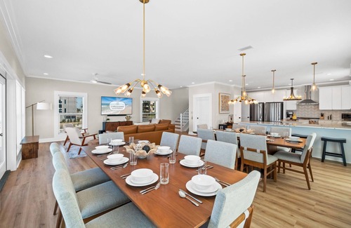 Mexico Beach Casa | Kaleidoscope: 6 BR in MB- Beachfront, Pri. Pool, Sleeps 24, Pet Friendly!