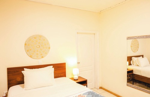 Remera Cama Y Desayuno | Kalih Villa