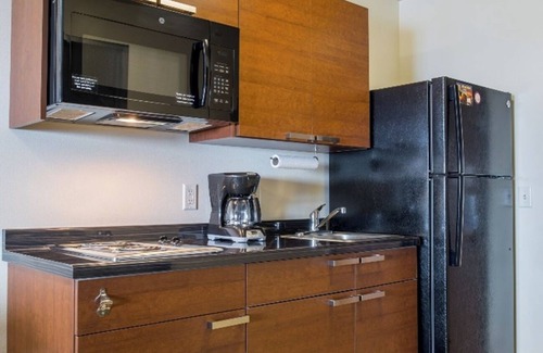 Kalispell Hotel | Kalispell Lodging w/ Kitchen | Free Onsite Parking, Pet-Friendly