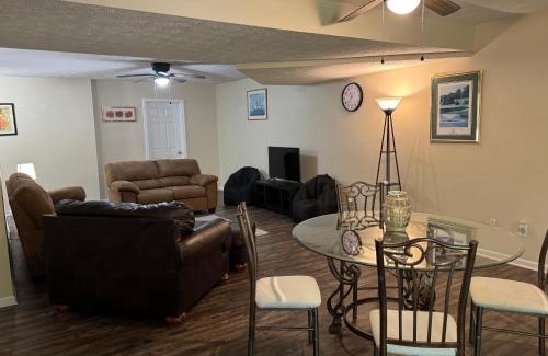 St. Robert Casa | KALMNEZ 10 minutes from FLW