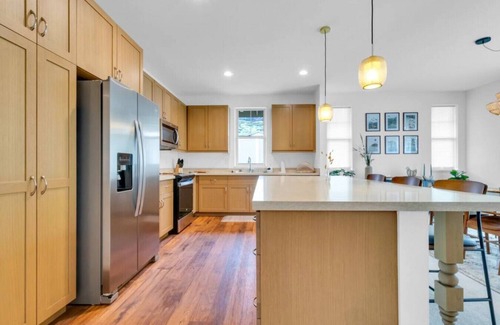 Makaha Valley Apartamento | Kalo Homes ~ Coastal island haven