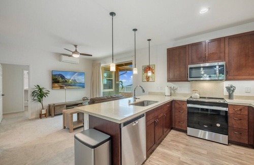 Makaha Valley Casa | Kalo Homes ~ Ocean View Escape