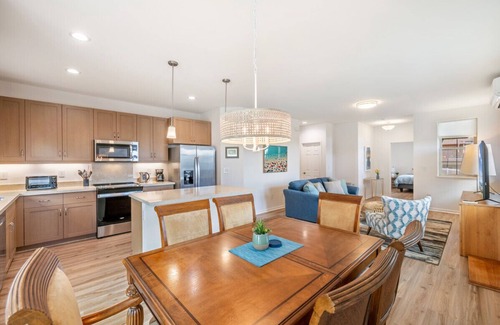 Makaha Valley Casa | Kalo Homes ~ Surfside Serenity