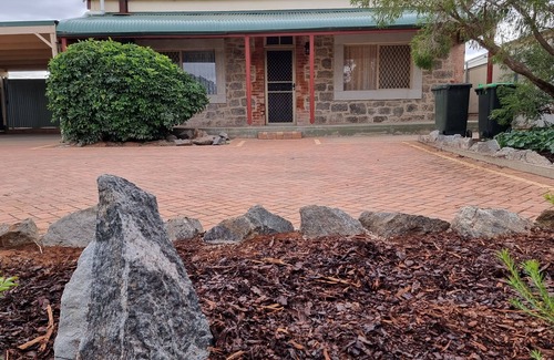 Broken Hill Casa | Kaloha House on Gaffney