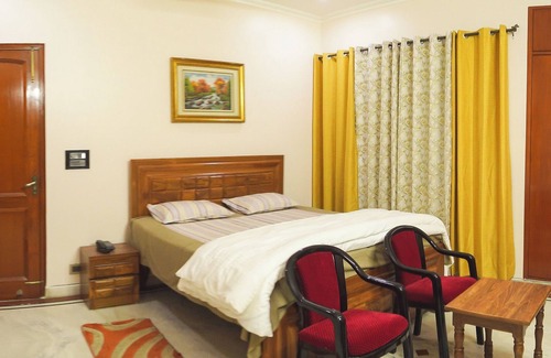 Greater Noida Cama Y Desayuno | KalpTaru Residency