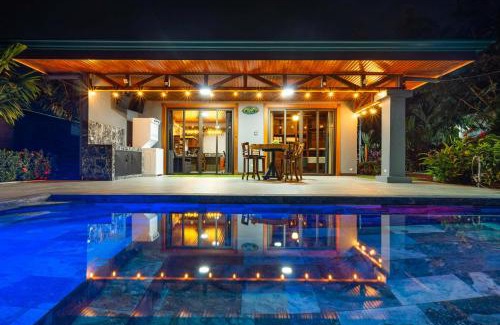 Peñas Blancas Villa | Kaluma Macaw Farmstay Villa