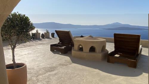 Therasia Casa | Kamari Real Living
